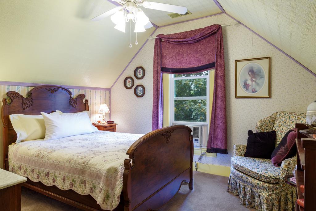 Roseberry House Bed And Breakfast Susanville Exterior foto