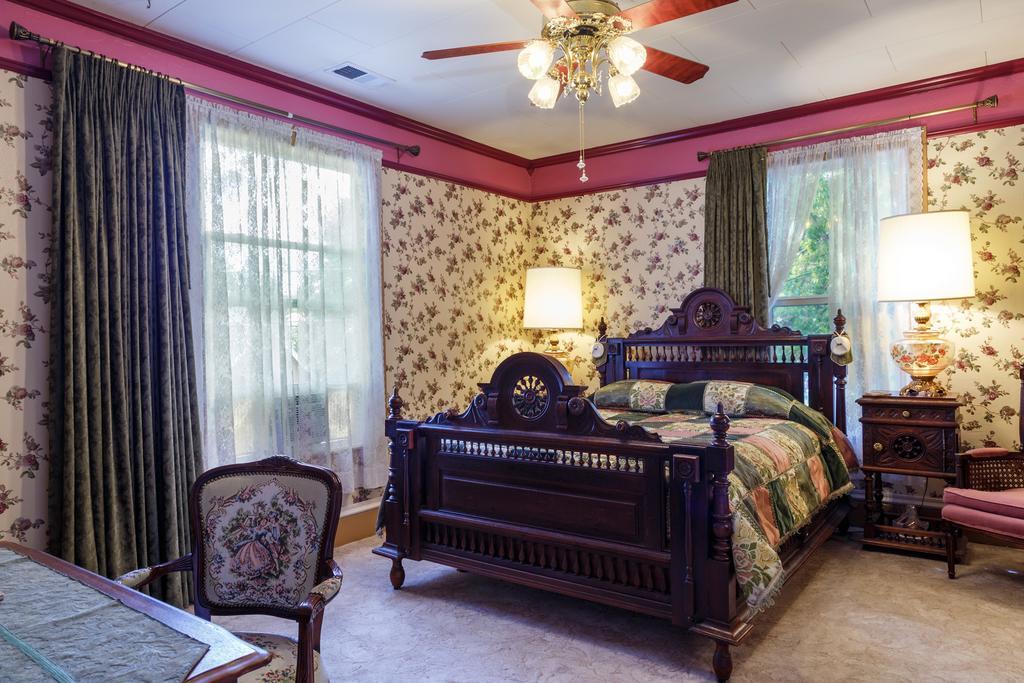 Roseberry House Bed And Breakfast Susanville Exterior foto